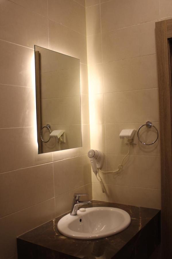 Castle Beach Hotel Aqaba Bagian luar foto